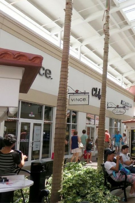 Shopping At Orlando’s Premium Outlets: Vineland Vs International Drive Orlando Outlet Mall Shopping, Orlando Shopping, Orlando Outlet, Orlando Activities, Outlet Mall, Premium Outlets, Florida Travel, Shopping Trip, Orlando