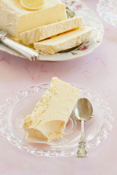 Lemon Semifreddo is like a super soft ice cream, and literally means "half frozen." Lemon Semifreddo, Homemade Ice Cream Cone, Semifreddo Recipe, Spring Recipes Dessert, Soft Ice Cream, Graham Cracker Cookies, Benefits Of Lemon, Spring Dessert, Bigger Bolder Baking