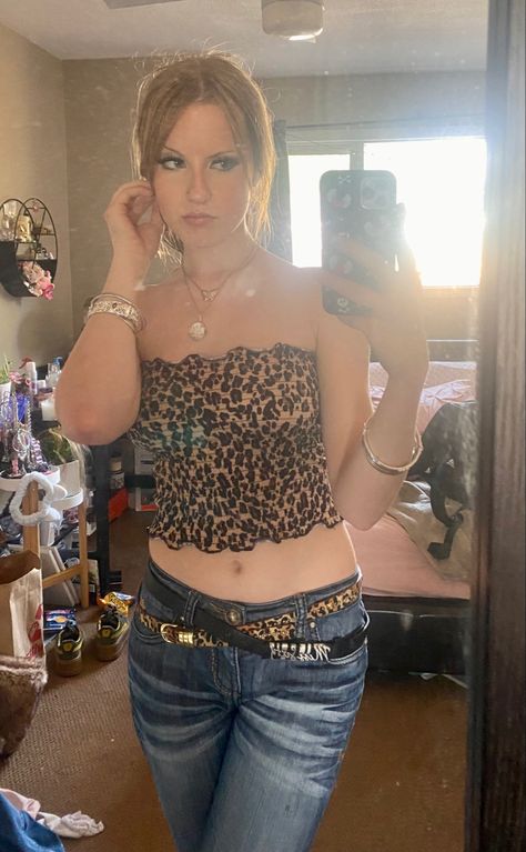 Early 2000s Cheetah Print, Layering Tank Tops Outfits 2000s, Cheetah Print Tank Top Outfit, Y2k Leopard Print Outfit, Y2k Cheetah Print Outfits, Cheetah Print Top Outfit, Jeans Y2k Outfit, 2000s Cheetah Print, 2000s Animal Print