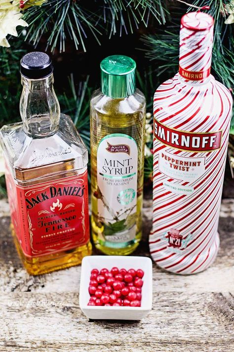 Peppermint Cocktail Ingredients Smirnoff Peppermint Twist, Fireball Cocktails, Smirnoff Cocktail, Peppermint Cocktail, Fireball Drinks, Peppermint Vodka, Fun Party Drinks, Peppermint Syrup, Rum Cocktail Recipes