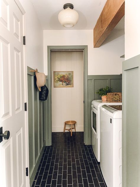 Looking for some colour inspiration for your doors, windows, and trim work? Today I'm sharing some of the best colours to paint contrast trim. Laundry Room Lighting, Laundry Room Renovation, Deco Studio, Decor Studio, Fireclay Tile, Laundry Room Inspiration, Brick Flooring, Room Renovation, Laundry Mud Room