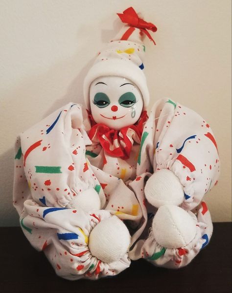 Clowncore Aesthetic, Clown Dolls, Clown Pics, Circus Music, Clown Doll, Send In The Clowns, Cute Clown, Vintage Clown, Circus Clown