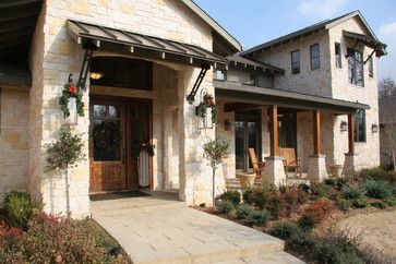 Texas Hill Country Homes Design Ideas, Pictures, Remodel and Decor Texas Style Homes, Covered Back Patio, Hill Country Homes, Craftsman Exterior, Modern Ranch, Country Homes, Ranch Style Homes, Front Entrance, Country House Plans