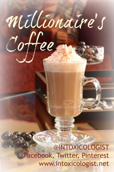 Romantic Drinks, Homemade Soda, Coffee First, French Press Coffee Maker, First Thing In The Morning, Chocolate Powder, Mixed Drinks Recipes, How To Make Coffee, Coffee Drinkers