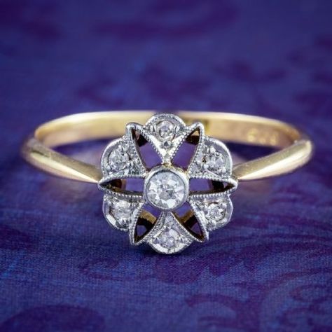 Antique Edwardian Diamond Daisy Cluster Ring Ring Inspiration, Daisy Jewelry, Edwardian Jewelry, Antique Gift, Pearl Cluster, Antiques For Sale, Large Ring, Enamel Ring, Silver Jewelry Rings