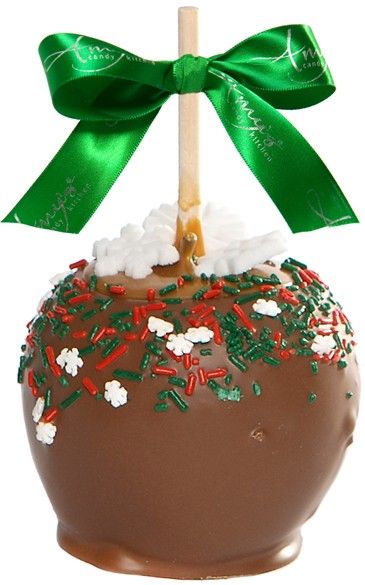 Holiday Red & Green Snowflake Dunked Caramel Apple w/ Milk Chocolate Caramel Apple Treats, Candy Apples Caramel, Caramel Apple Gifts, Chocolate Caramel Apples, Gourmet Caramel Apples, Candy Apple Recipe, Apple W, Edible Christmas Gifts, Chocolate Covered Apples