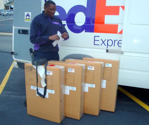 FedEx Express driver Will picking up HTS Systems' customer orders for Oklahoma. Corrugated hipping cartons provided by Danaken Design of Scranton, Pennsylvania. Delivery Package In Airport, Fedex Delivery Package Money, Fedex Pictures, Fedex Delivery Package, Money Flexing, Tesla Card, Hands With Drip In Hospital, Scranton Pennsylvania, Delivery Business