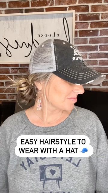 Women Ball Cap Hairstyles, Easy Ball Cap Hairstyles, How To Look Good In Baseball Cap, Ways To Wear Baseball Cap, Easy Hairstyles With Baseball Hat, How To Style A Ball Cap Women, Hairstyles With A Ball Cap, Hair In Ball Cap Style, Shoulder Length Hair Baseball Cap