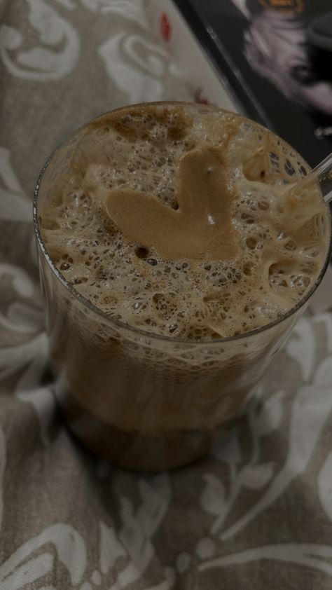 Iced Coffee Snapchat Stories, Aesthetic Cold Coffee, Coffee Snapchat Stories, Coffee Snapchat, Coffee Words, Leg Workout Routine, Resin Crafts Tutorial, Food Drink Photography, Coffee Pictures