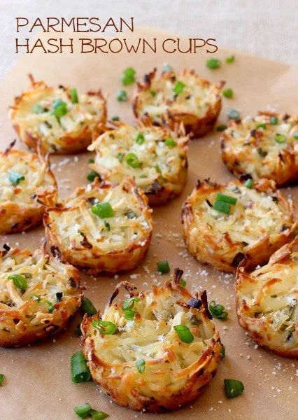 Parmesan Hash Brown Cups - An Easy Potato Side Dish - Mantitlement Hash Brown Cups, Potato Side Dishes Easy, Valentines Brunch, Brunch Casserole, Easy Brunch Recipes, Hashbrown Recipes, Easter Brunch Food, Breakfast Hash, Crockpot Breakfast