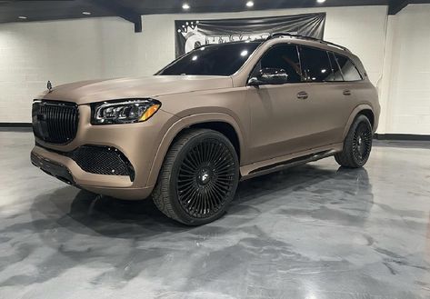 Mercedes Gls Maybach, Brown Mercedes, Gls Maybach, Maybach Gls 600, Blake Snell, Benz Maybach, Luxury Car Photos, Car Life Hacks, Mercedes Benz Maybach