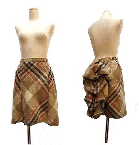 Vivienne Westwood Bustle Skirt, Twst Oc, Vivian Westwood, Fashion Display, Fashion Displays, Bustle Skirt, 90s Runway, 2022 Style, Tan Skirt