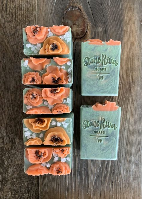 Christmas Cold Process Soap, Witchy Soap, Cute Soap, Aleppo Soap, Dessert Soap, Diy Soap Recipe, Natural Shampoo Bar, Solid Lotion Bars, Handmade Soap Recipes