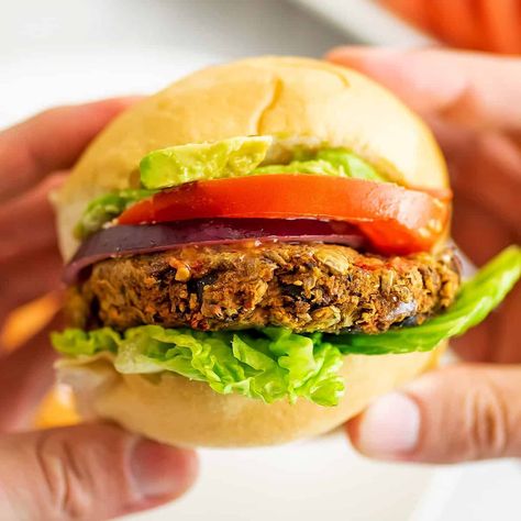 Tvp Burger Recipe, Quinoa Burgers Vegan, Lentil Burger, Bean Burger Recipe, Black Bean Quinoa Burger, Vegan Black Bean Burger, Black Bean Burger Recipe, Sweet Potato Burgers, Quinoa Burgers