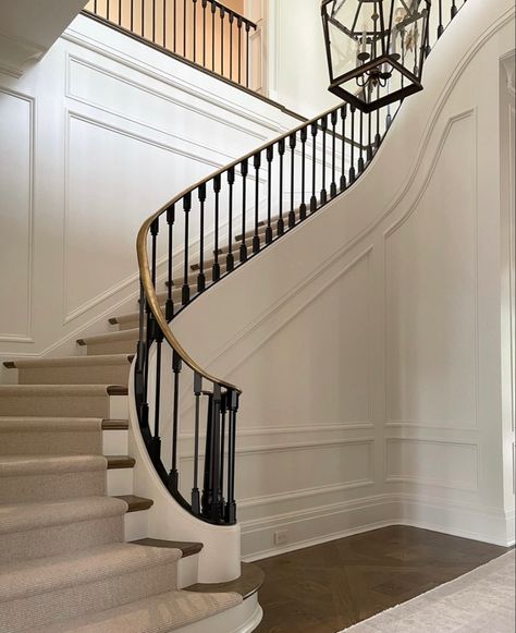 Curving Staircase, French Staircase, C Brandon Ingram, Stairway Makeover, Iron Stairs, Entryway Stairs, Luxury Staircase, Staircase Railing Design, Georgian Interiors