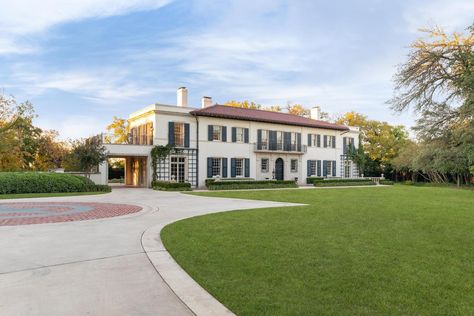 Think of the Fun Fetes to Come at This Fabulous Fort Worth Estate Disco Dome, Disco Chic, Selling Your House, Luxury Homes Dream Houses, Wine List, Chinese Restaurant, Historic Home, Eat In Kitchen, Back Patio