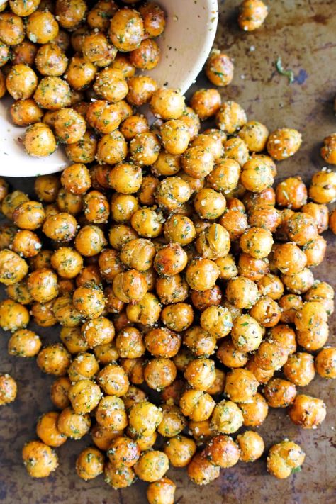 Crispy Air Fryer Ranch Chickpeas | The Two Bite Club Ranch Chickpeas, Falafel Recipes, Easy Falafel, Chickpea Recipe, Vegan Runner, Chickpea Snacks, Weekend Food, Air Fryer Oven Recipes, Crispy Chickpeas