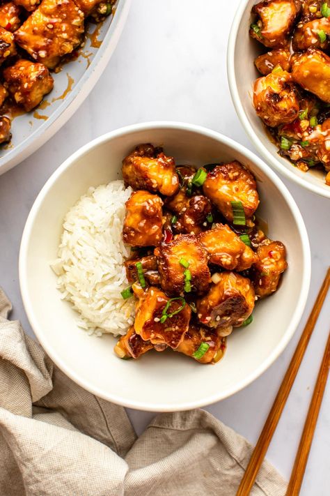 General Tso Tofu, Best Crepe Recipe, Tofu Bowl, Tofu Dishes, General Tso, Hot Pepper Sauce, Crispy Tofu, Extra Firm Tofu, Vegetarian Recipe