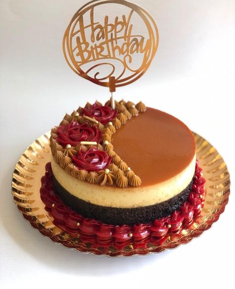 Flan Birthday Cake, Chocoflan Birthday Cake, Mini Flan Recipe, Chocoflan Decoration Ideas, Chocoflan Cake, Choco Flan, Dessert Shooters Recipes, Chocolate Flan, Truck Birthday Cakes