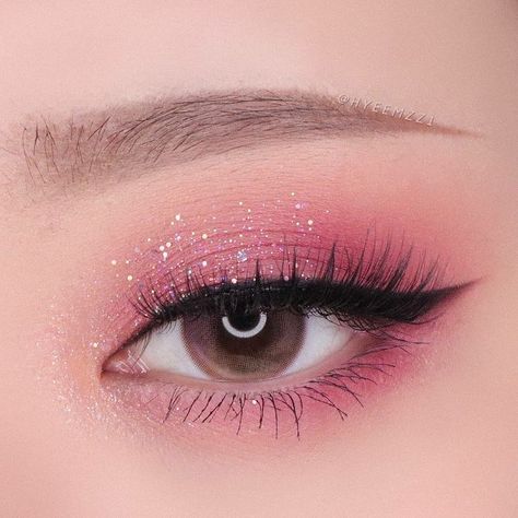 Rosa Make-up, Teknik Makeup, Halloween Make-up Looks, Make Up Designs, Bentuk Alis, Cute Eye Makeup, Kawaii Makeup, Korean Eye Makeup, Eye Makeup Pictures