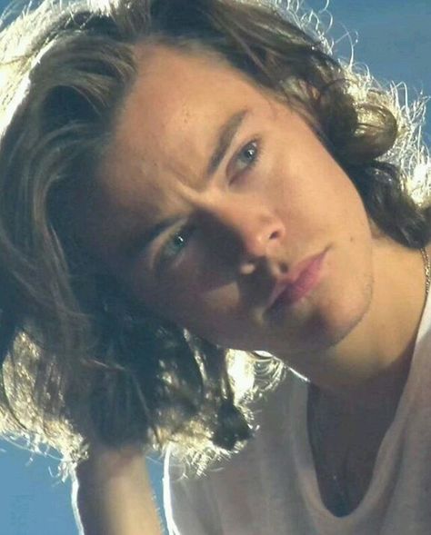 😍😍😍😍😚😚😚😚 Prince Hair, Harry 1d, Harry Styles Cute, Haikou, Harry Styles Wallpaper, Harry Styles Pictures, Harry Styles Photos, Louis And Harry, One Direction Pictures