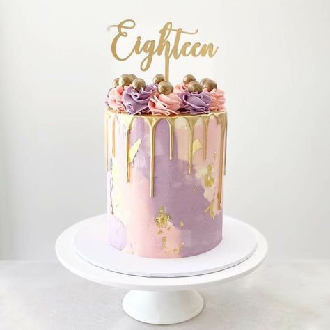 Easy Simple Cake Designs, Tall Cakes Design, Purple And Rose Gold Cake, Tall Birthday Cake, Tall Cakes Birthday, Birthday Cake Pink And Purple, Pink And Purple Birthday Cake For Women, Pink Purple And Gold Birthday Cake, Tall Cake Designs