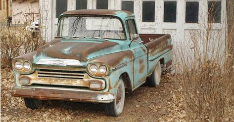 Old Beat Up Truck, Barn Find Cars, Chevy Apache, Chevrolet Apache, Trucks Chevy, Silverado Truck, Rusty Cars, Old Truck, Old Pickup