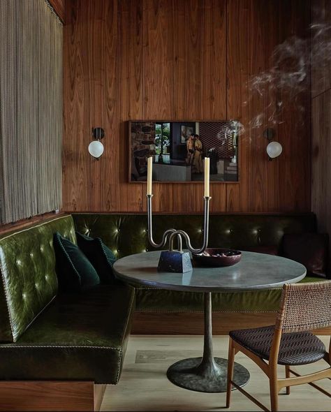 Wine bar • Instagram Moody Banquette, Dining Room Booth, Booth Seating Design, Corner Dining Nook, Built In Booth, Restaurant Banquette, Restaurant Booth Seating, Dining Booth, Mid Century Dining Room