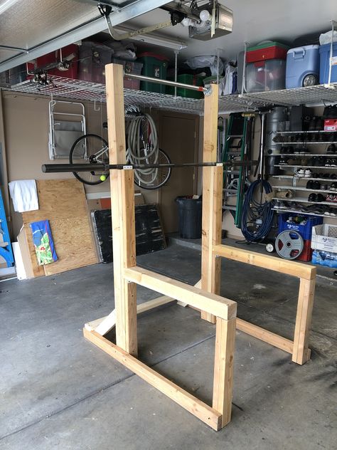 Home Made Squat Rack, Wood Exercise Equipment, Diy Weight Storage Rack, Homemade Squat Rack, Diy Squat Rack Wood, Diy Workout Equipment, Pull Up Bar Diy, Squat Rack Diy, Diy Squat Rack