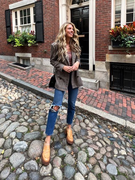 What I Packed for New England - England Fall Outfits, New England Fall Outfits, How To Wear Faux Leather Leggings, New England Trip, Lace Up Boot Outfit, How To Style Combat Boots, England Outfits, Tall Girl Outfits, Fall Activewear