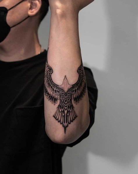 Knee Eagle Tattoo, Eagle Tattoo For Women, Eagle Tattoo Forearm, Bird Tattoo Men, Left Arm Tattoos, Hawk Tattoo, Bird Tattoo Wrist, Western Tattoos, Eagle Tattoos