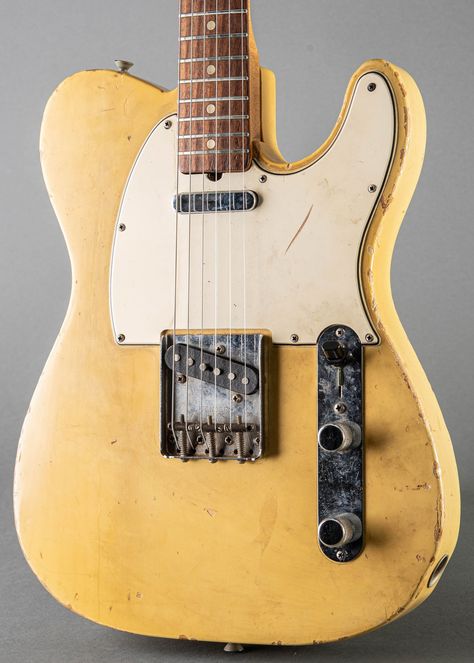 Vintage Telecaster Guitars, Telecaster Aesthetic, Blonde Telecaster, Guitar Equipment, Vintage Telecaster, Fender Electric Guitar, Telecaster Guitar, Pedal Board, Cool Electric Guitars