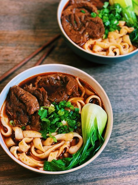 Taiwanese Beef Noodle Soup, Tiffy Cooks, Chinese Cooking Wine, Beef Noodle Soup, Taiwanese Food, Easy Asian Recipes, Noodle Soup Recipes, Beef And Noodles, Cooking Wine