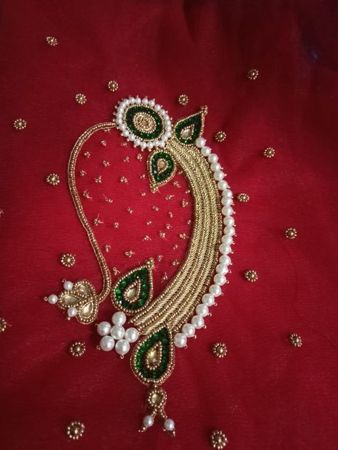 Manga Design In Aari Work, Nath Blouse Design Work, Nath Blouse Design, Nath Designs Aari Work Blouse, Jardosi Work Design On Blouse, Aari Work Nath Design, Nath Blouse Work, Nath Embroidery Blouse Design, Nath Designs Aari Work