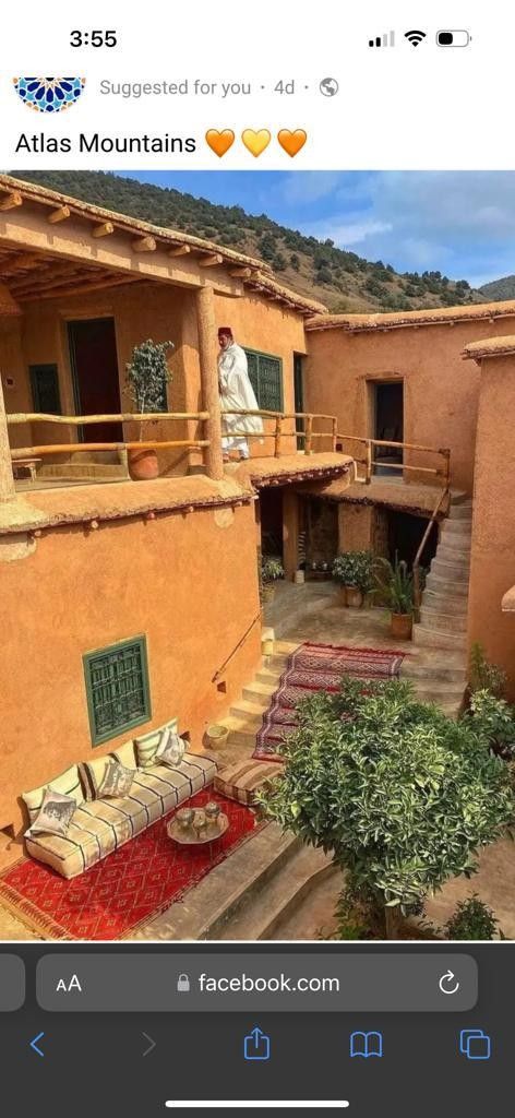 Adobe Spanish Style Homes, Village Vibes, Mud Houses, Moroccan Houses, Glow Water, Earth House, Handwriting Examples, Earthship Home, Mud House