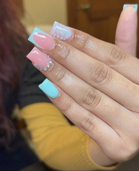 Short Nails Ideas Summer 2023, Shorties Nails Square Summer, Tiffany Blue Acrylic Nails, Cute Short Nail Sets Blue, Short Nails Acrylic Blue, Tiffany Blue Nails Acrylics, Birthday Nails Inspo Short, Birthday Nail Set Ideas Short, Tiffany Blue Nails Design