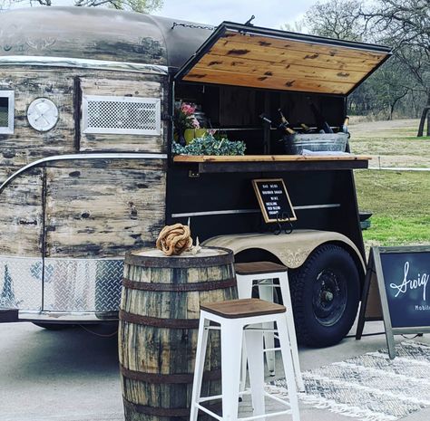 Horsebox bar made by The Pour Horse in Texas for Swig Mobile Bar in Fortworth. We make all types of mobile coffee bars, floral trucks, dessert bars and prosecco trucks. Want a mobike business of your own? Follow our ig and send us a pm for a custom quote! Prosecco Truck, Rustic Backdrops, Trailer Bars, Horse Trailer Bar, Mead Hall, Horse Box Conversion, Horsebox Bar, Rustic Industrial Furniture, Retirement Goals