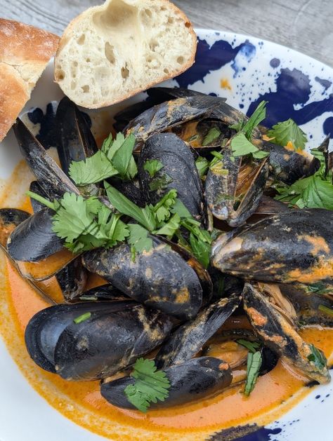 Thai Red Curry Mussels Red Curry Mussels Recipe, Red Curry Mussels, Curry Mussels Recipe, Thai Red Curry Recipe, Curry Mussels, Red Curry Recipe, Mussels Recipe, Summer Corn Salad, Red Curry Paste