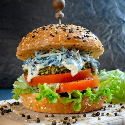 Boca Burger, Blue Cheese Burger, Boca Recipe, Vegan Veggie Burger, Blue Cheese Burgers, How To Cook Burgers, Cheese Burger, Kraft Heinz, Shredded Lettuce