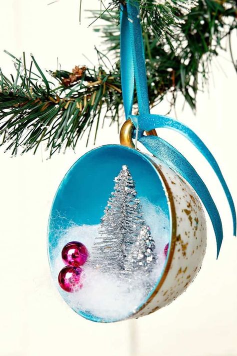 Christmas Ornaments To Make Michaels Stores, Vintage China Crafts, Cool Christmas Ornaments, Thrift Store Christmas Gifts, Keepsake Ornaments Diy, Tea Cup Crafts Diy, Teacup Gnomes Diy, Christmas Ornaments To Make And Sell, Teacup Crafts Diy