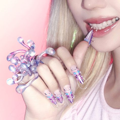 aespa winter armageddon superbeing concept photo details Winter Armageddon Aespa, Winter Armageddon, Aespa Details, Aespa Nails, Aespa Supernova, Idol Nails, Kpop Details, Aespa Winter, Winter Aespa