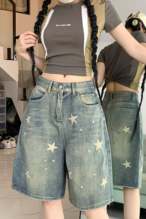 Boyfriend Collage, Grunge Ideas, Kawaii Grunge, Cargo Pants Outfit Women, Cargo Pants Outfits, Denim Pants Fashion, Collage Ideas, Retro Shorts, Baggy Y2k