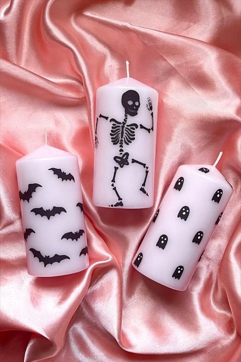 Spooky Halloween Candles, Halloween Home Decor Ideas, Halloween Candlesticks, Candles Halloween, Creepy Gift, Travel Tin Candles, Halloween Fest, Gift Aesthetic, Candle Crafts Diy