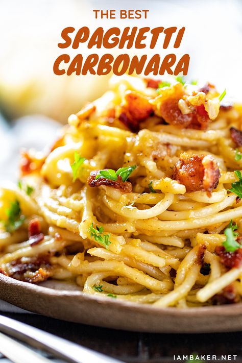 The Best Spaghetti Carbonara Recipe to level up your weeknight dinners! This creamy main course idea is so easy, rich, and comes together quickly. Make this comforting pasta recipe for dinner! Cabonara Recipes Healthy, Cabonara Recipes Creamy, Cabonara Recipes Easy, Cabonara Recipes, Best Carbonara Recipe, Main Course Ideas, Carbonara Recipes, Masterchef Recipes, Spaghetti Carbonara Recipe