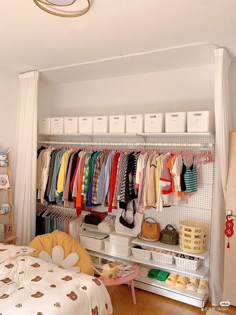 Small Room Design Korean, Korean Closet Room Aesthetic, Korean Bed, Korean Walk In Closet Aesthetic, Small Bedroom Korean Style, Korean Loft Bedroom Aesthetic, Clothing Rack Bedroom, Small Bedroom Inspiration, Room Organisation