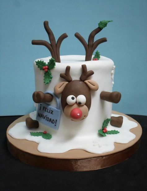 Christmas Cupcakes Fondant, Christmas Cake Designs Fondant, Christmas Cake Ideas Fondant, Christmas Cake Decorations Fondant, Fondant Christmas Cake, Winter Torte, Xmas Cakes, Mini Christmas Cakes, Reindeer Cakes