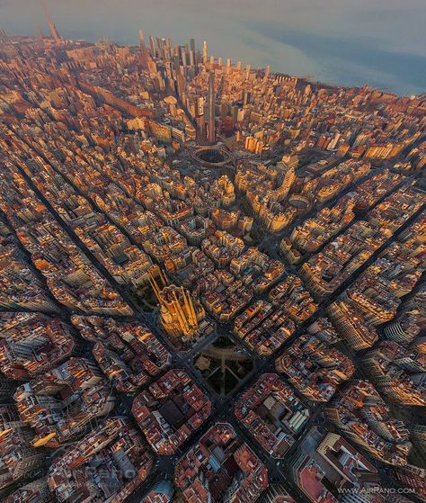 Barcelona view at sunset I Love Barcelona, Tour Around The World, Barcelona City, Summer Destinations, Camp Nou, Aerial Photo, Virtual Tours, Spain And Portugal, Interesting Places