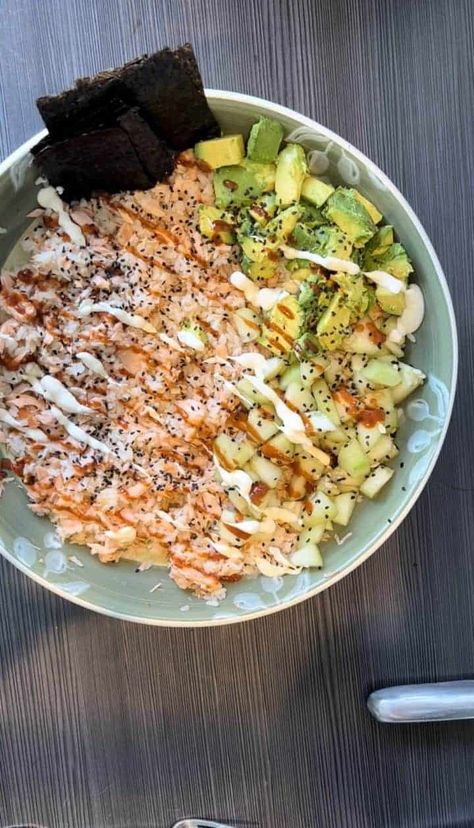 Tiktok Salmon Rice Bowl Recipe - Cilantro Parsley Hawaiian Poke Bowl, Sushi Bowl Recipe, Cilantro Parsley, Rice Bowl Recipe, Rice Brands, Salmon Rice Bowl, Salmon Rice, Seaweed Snacks, Cucumber Avocado