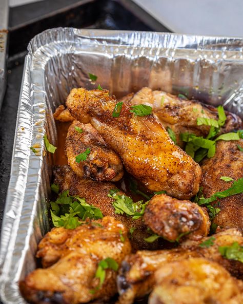 These chipotle and roasted garlic chicken wings are smoky, savory, with just the right amount of heat without overwhelming you. #chickenwings #bbqchicken #smokedchicken #chickenrecipe Confit Chicken, Garlic Sauce For Chicken, Smoked Chicken Recipes, Smoker Recipes Electric, Pellet Smoker Recipes, Garlic Confit, Garlic Chicken Wings, Magic Wings, Roasted Garlic Chicken