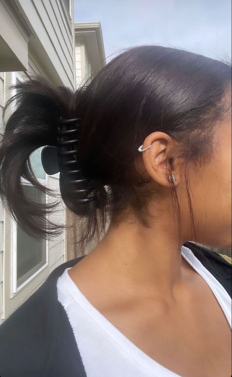 Hair Clip Hairstyles, Silk Press Natural Hair, African Hair Braiding Styles, Girl Lifestyle, Clip Hairstyles, Flat Iron Hair Styles, Hair Ponytail Styles, Hair Laid, Ponytail Styles